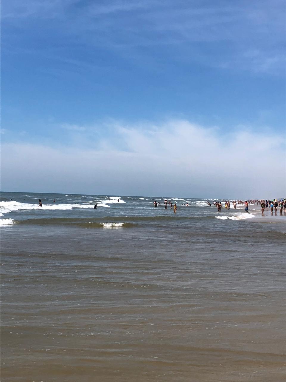 Banhistas na praia de Arroio do Sal